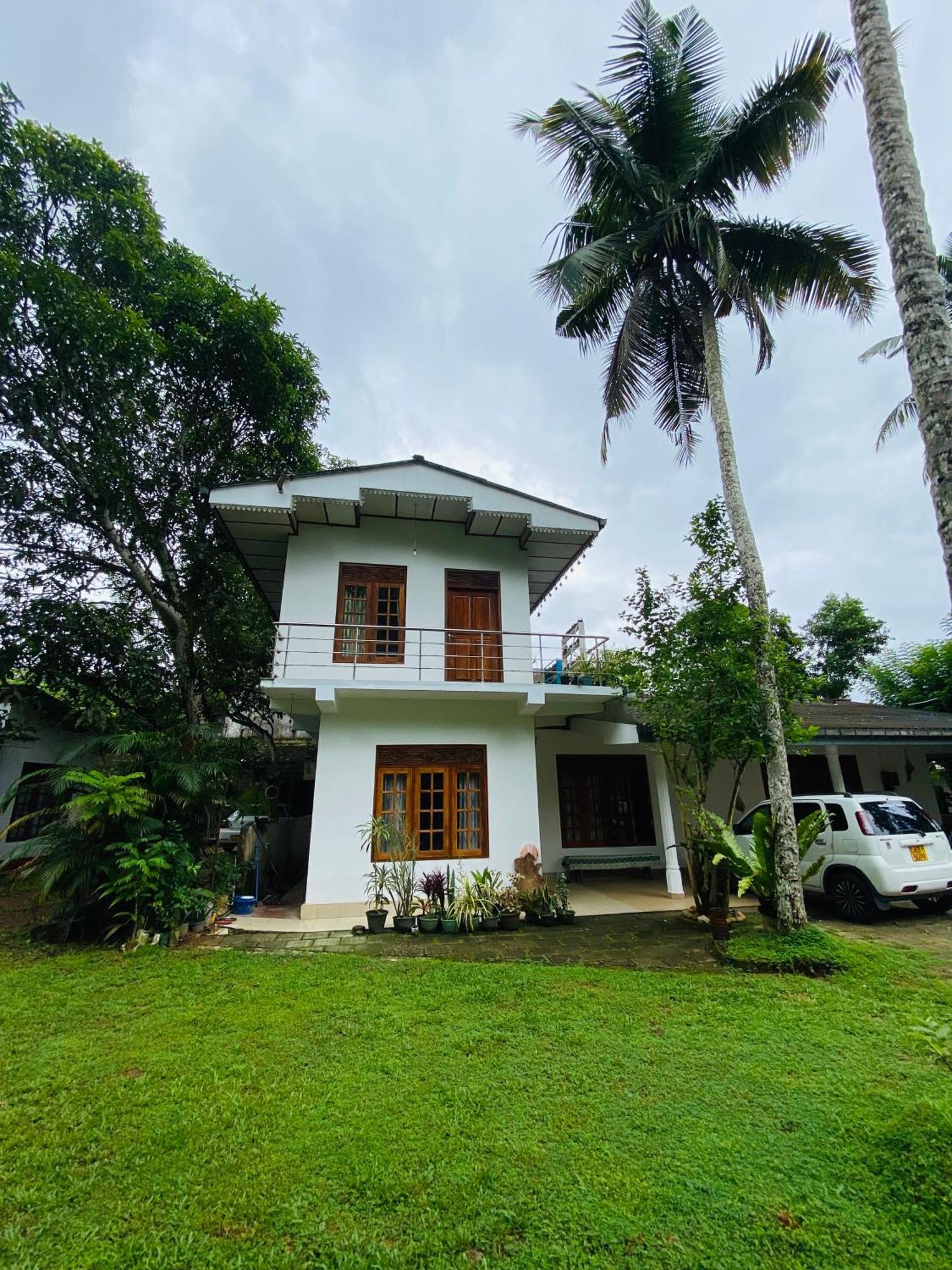Summer Ridge - Homestay Ratnapura Exterior foto